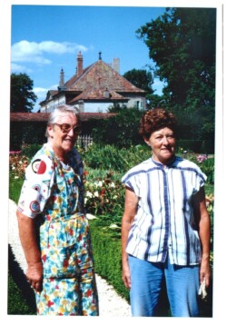 Lucie Mercier dans les iris du Château.